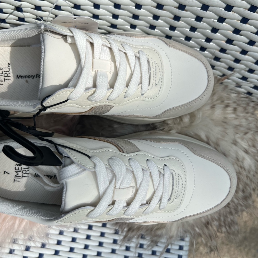 Time and Tru White and Tan Sneakers - Picture 2 of 7